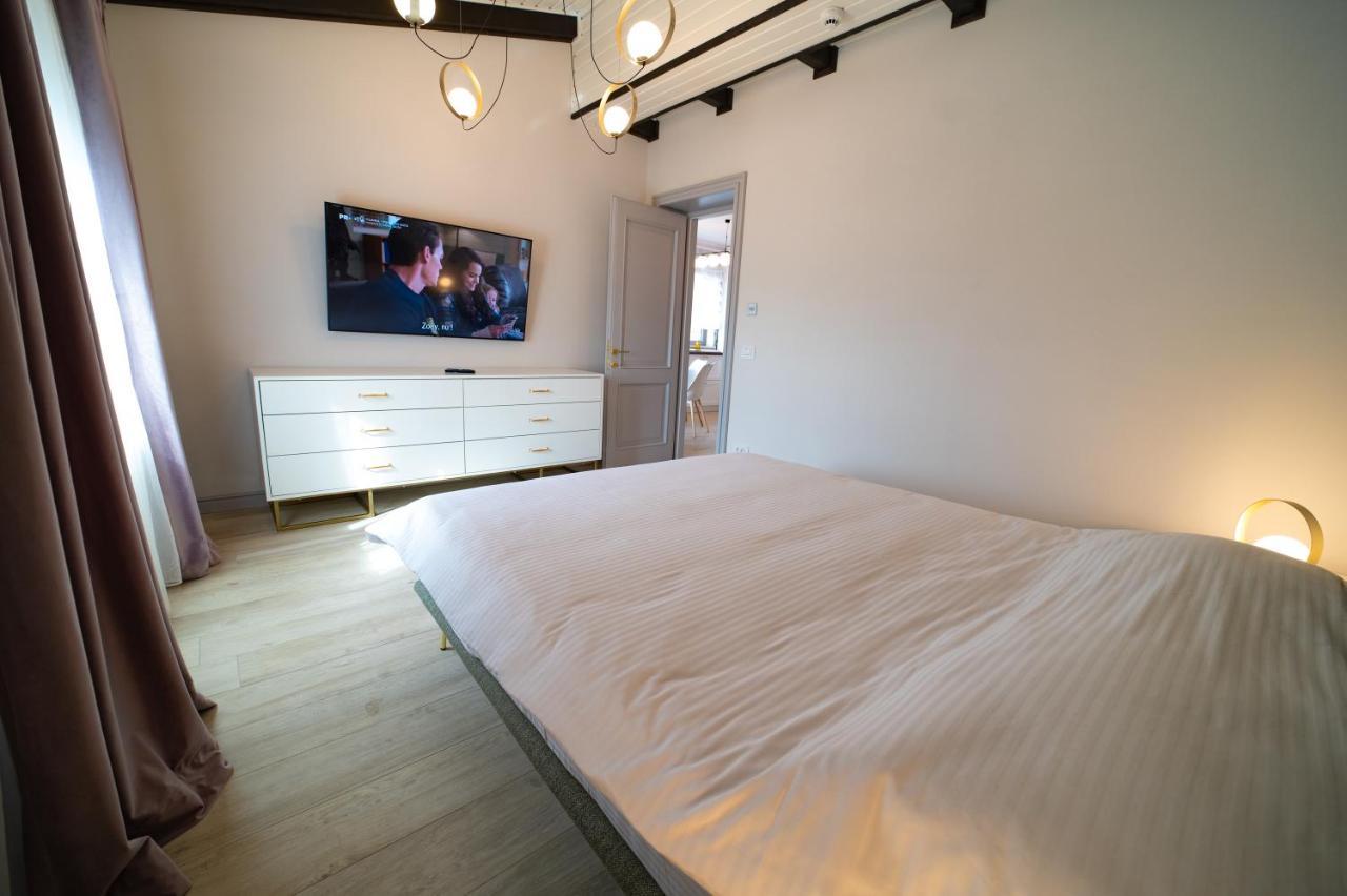 First Apartments Focşani Eksteriør bilde